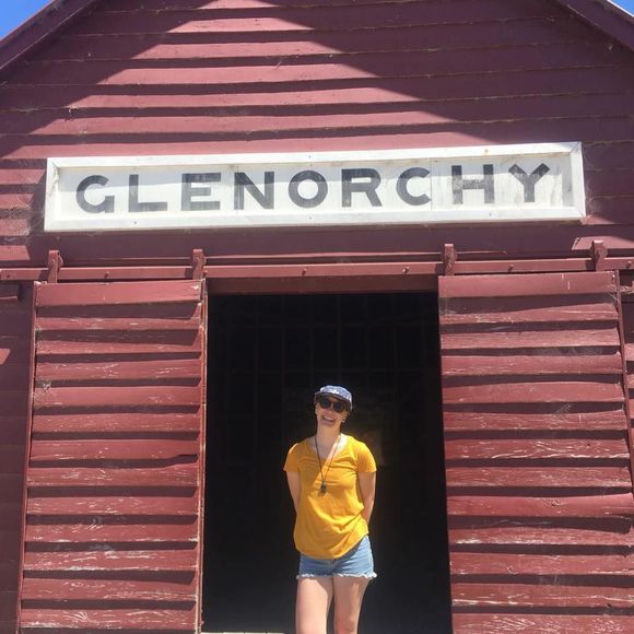 Meet your Posher, Emma - Picture 3 of 3